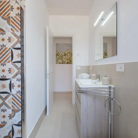 Appartement With Elevator And Private Parking Bologna