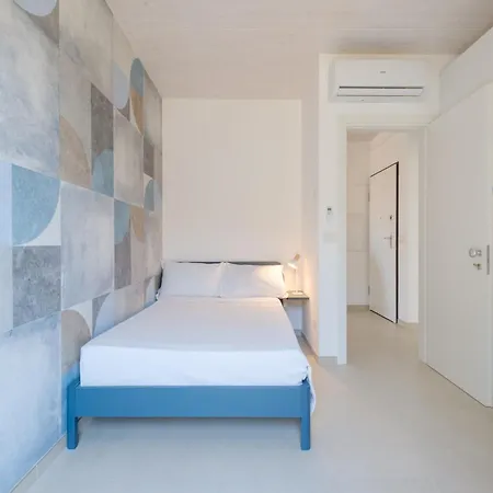 With Elevator And Private Parking Bologne