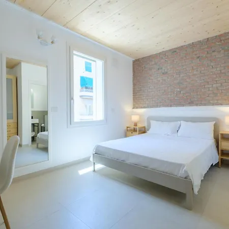 With Elevator And Private Parking Appartement Bologna
