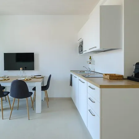 With Elevator And Private Parking Appartement Bologna