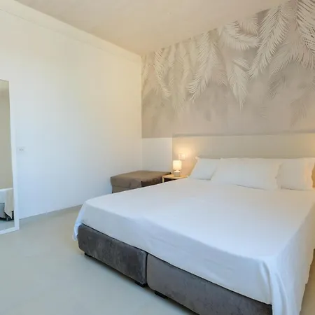 Apartment With Elevator And Private Parking